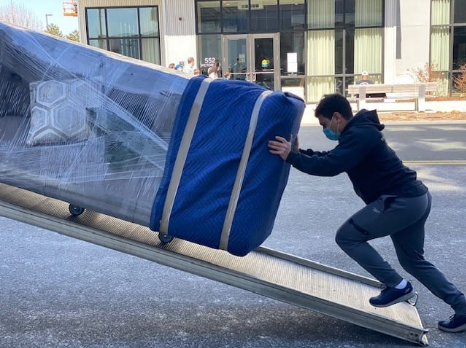 MovingEfficient's tweet image. Searching for the cheapest long distance #movingoptions from #NYC ? Look no further! Efficient Moving Services provides affordable rates without compromising on quality, making your long-distance move cost-effective and efficient. Visit - efficientmovingservices.com 
#movingsolutions