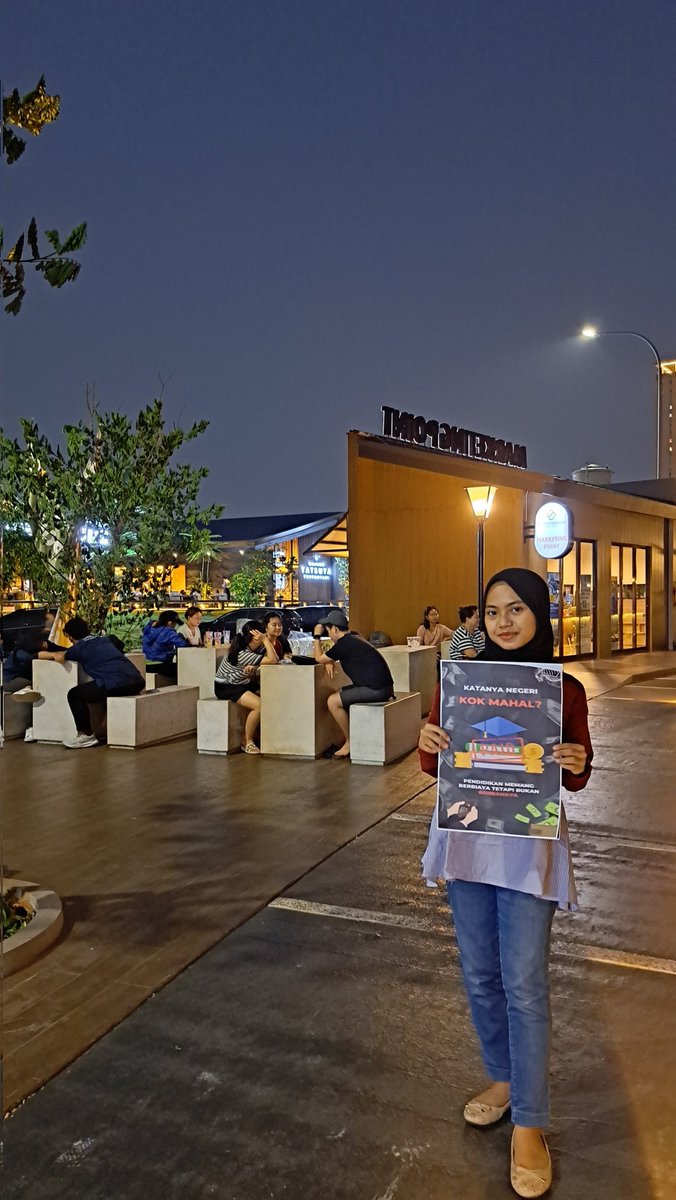 bilaelope's tweet photo. Pengembangan pendidikan gratis di Indonesia sangat diperlukan pada saat ini, supaya semua masyarakat dari berbagai kalangan dapat merasakan bangku sekolah dengan layak.

#MAHESAMENGGUGAT
#UKTMahal
#KuliahGratis
#ReformasipendidikanTinggi
#PendidikanGratis
#PKKMBUNNES2023 https://t.co/9W6q5tr3dQ