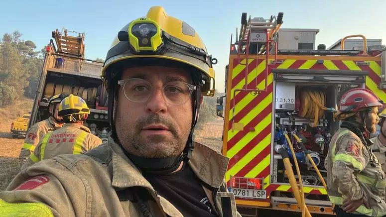El <a href="/CescMaideu/">Cesc Maideu</a> ens explica la història de <a href="/perefreixa10/">Pere Freixa</a> , l'heroi de Matadapera

El bomber va aconseguir salvar 'in extremis' la vida d'un nadó de sis mesos

ara.cat/societat/succe…