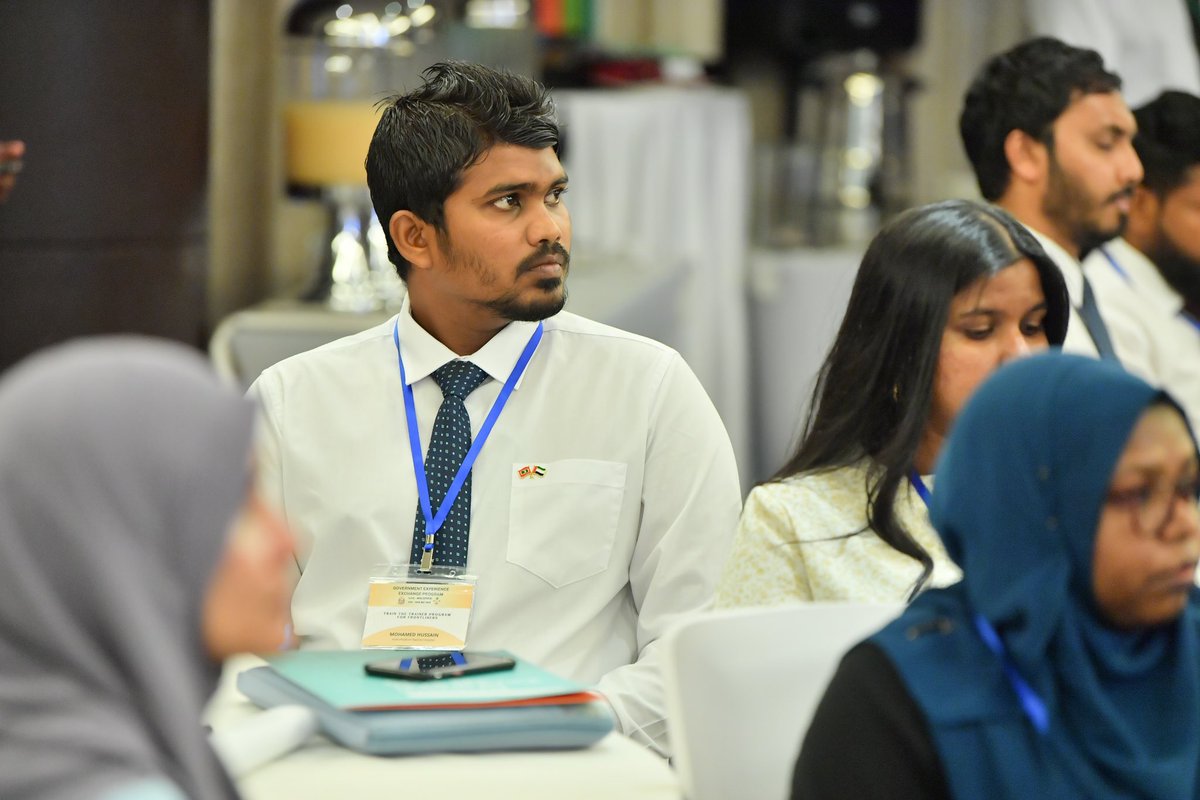 KRHmv's tweet photo. Head of Outpatient Department, Senior Customer Relations Officer @em_echh completed the Train the Trainers for Frontliners Program conducted as part of the Government Experience Exchange Programme (GEEP) @Govexchangeae. The program aimed at enhancing the skills of government employees to deliver delightful service to the general public. The training was facilitated by @presidencymv on behalf of @governmentmv 

@egsep 
@CSTImv