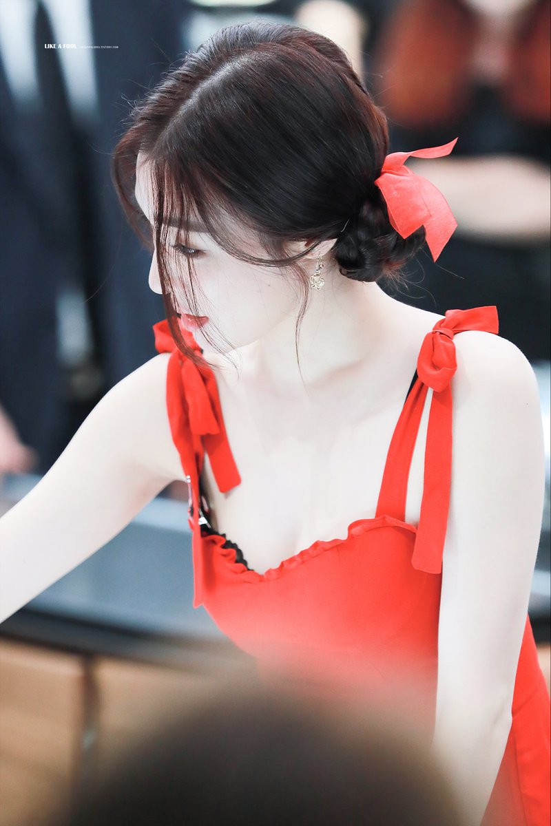 whattt801's tweet photo. 생일날레드묭을모아모아.. https://t.co/zcWHsoOIxH