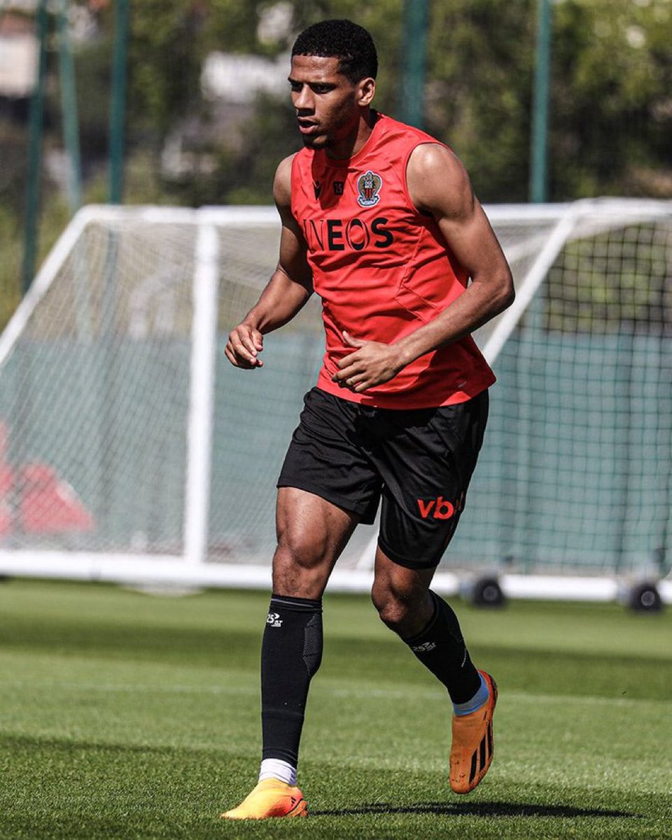 TwoTerty1_'s tweet photo. Jean-Clair Todibo and Amrabat before the Window Closes and we have a 10/10 Transfer window https://t.co/WP3HMdoFU8