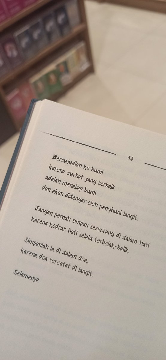 nengkuntilanakk's tweet photo. @literarybase Isinya aja gini, gmn gak tambah nyessss... :') https://t.co/MypDyNJnfg