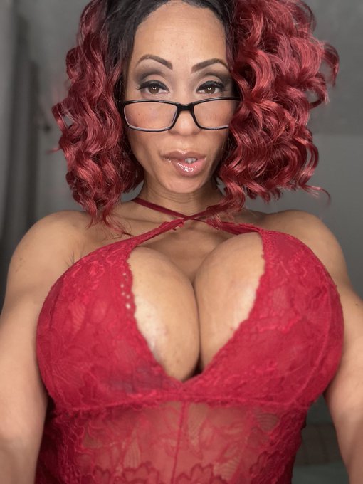 Do you see Red? ~Gloria 🤷🏽&zwj;♀️ https://t.co/i6ByVU3YpW<a href="/tag/mvsales"class="tags"><span>#mvsales</span></a>