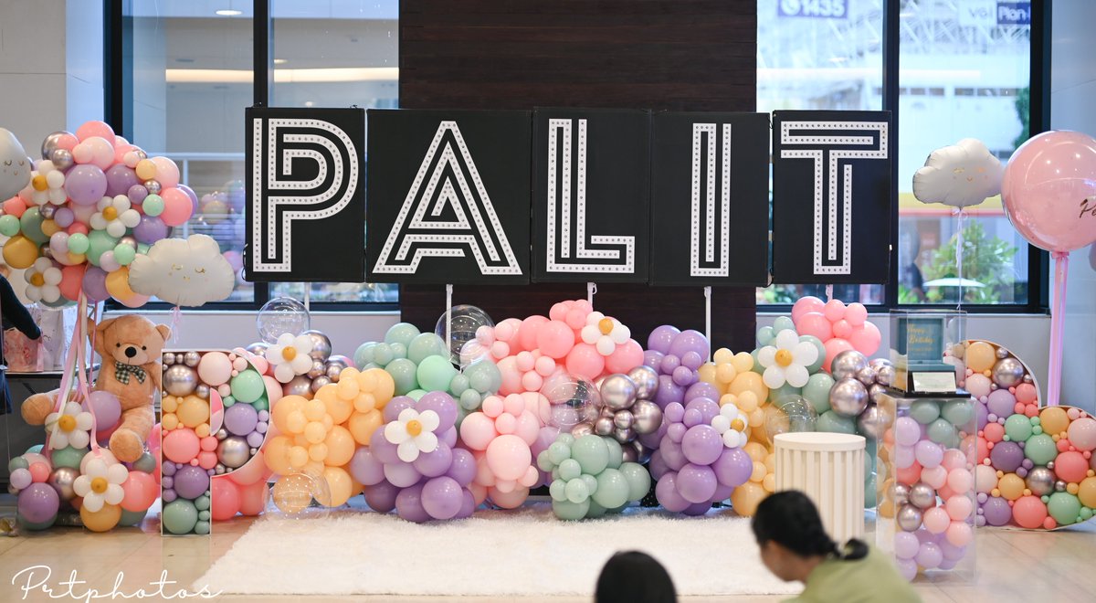 prtphotos_bkk's tweet photo. "This is LOVE." 🦋💙

#HAPPYPALITDAY2023
#เป๊กผลิตโชค #PeckPaLitChoke https://t.co/DBXfYavCWj