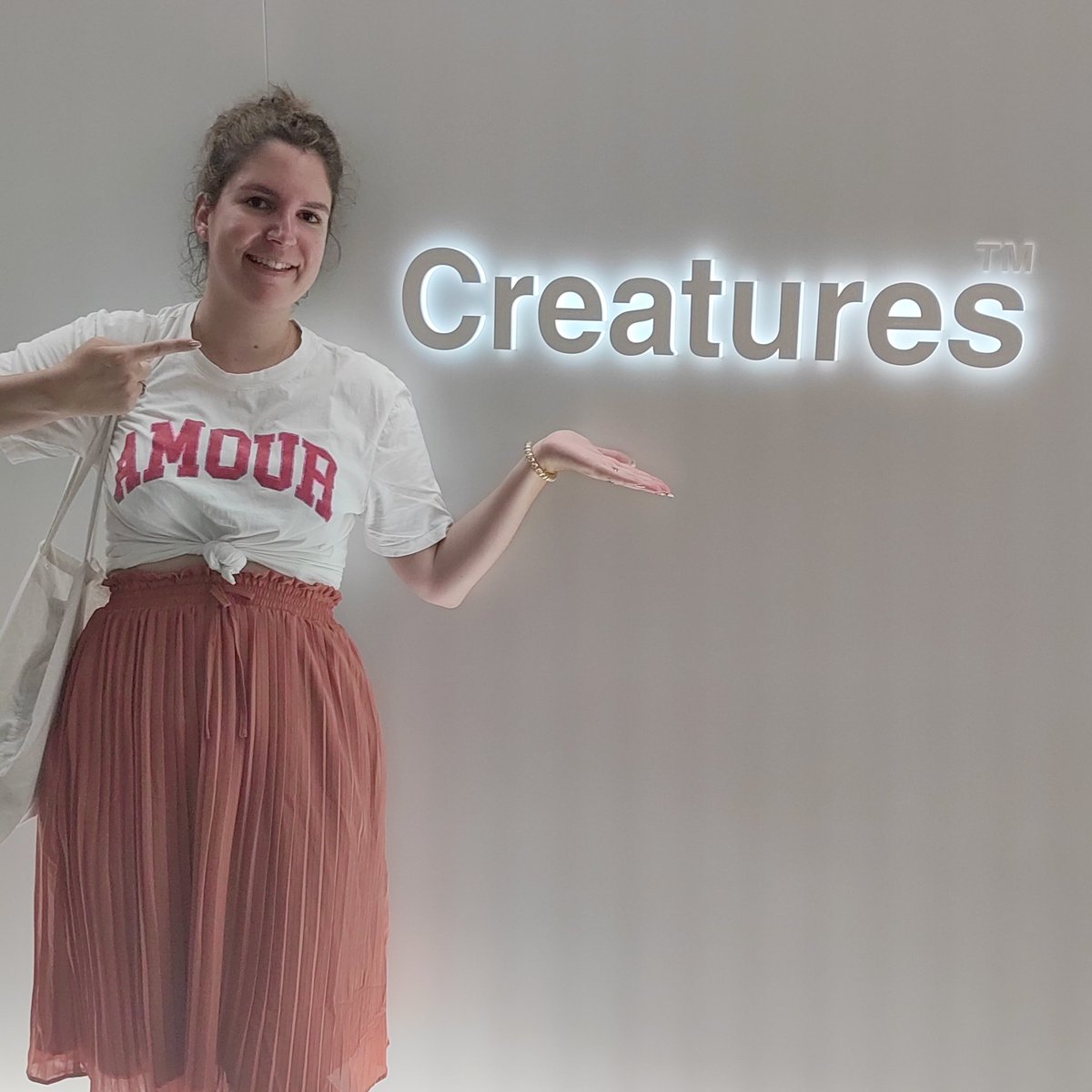 J'ai pu visiter Creatures Inc et faire des interviews sur les cartes Pokémon. C'était incroyable et du contenu arrive sur <a href="/MGG_France/">MGG</a> alors n'hésitez pas à nous suivre 👌
Voici le Magnéti en pâte à modeler que l'artiste <a href="/yukayuka/">森井ユカ Yuka Morii</a> nous a appris à faire ! 🥰 Merci !
#PokemonWorlds