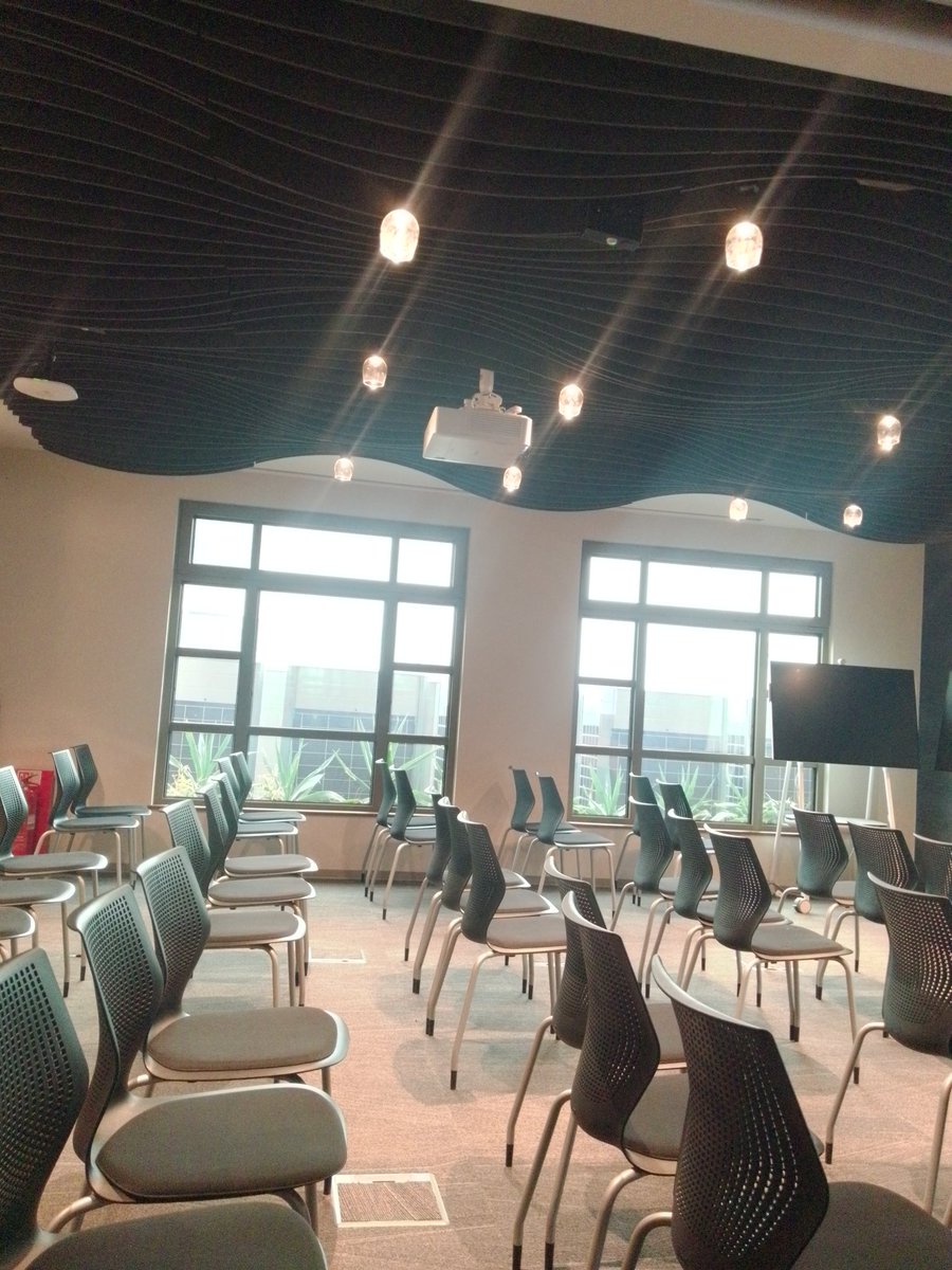 WaHarrisonB's tweet photo. We are at the Microsoft ADC Nairobi for a two-day Employability Training
#TechSummit
@AmericanspacesK
@MicrosoftADC
@USEmbassyKenya
@Amref_Kenya https://t.co/2dKrFKGBdM