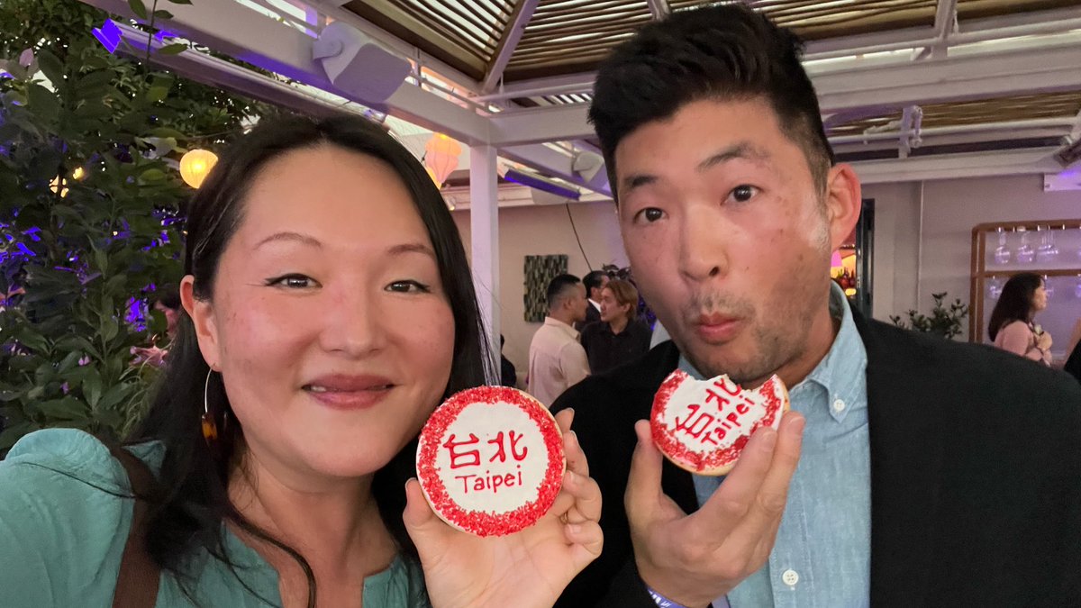 Nancy Wang Yuen tweet media