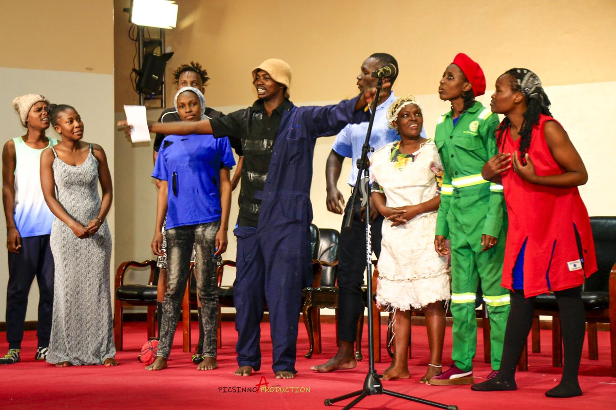AfricanArtivist's tweet photo. Theatre for change, @sjustice_tt performing as we celebrate our mentor. #MicereMugo.  @DefendersKE @UkomboziLibrary @KayoleCJC @MunganoWaVijana @uonbi thanks for showing this love comrades
📸by @AfricanArtivist. https://t.co/DCFYOTRQjt