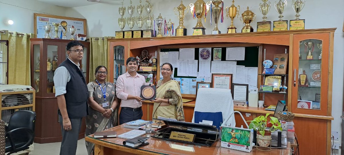 Kampnasta's tweet photo. Visit of team KAMP and eminent scientists from CSIR - NISCPR to EMRS, Jogla, Kalsi, Uttarakhand on 8th August 2023.

#kamp #csirniscpr #emrs #jogla #kalsi #dehradun #uttarakhand #students #teachers #education #kamp2022 #kamp2023 #certificate #NASTA #CSIR #ScientificTemperament https://t.co/1lXUWqaOx5