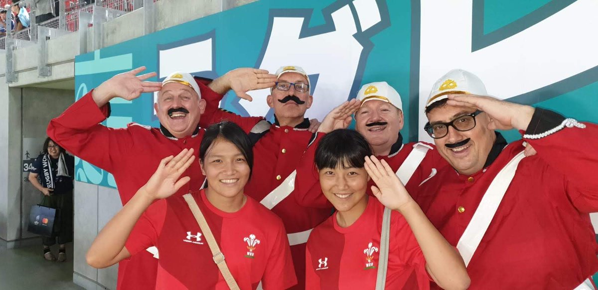 RWC19Celts's tweet photo. Only 4 weeks to go till @RWCfrance2023 #RWC2023 &amp; another epic cultural  rugby tour 😉 Hoping to meet up with friends we met at  #rwc19 #japan Track - Tour de France by Kraftwerk obvs .. https://t.co/pPFe3ydqee @BBCScrumV @laurenemmaj @Sonjamclaughlan @chris_hawkins @philsteele1 https://t.co/v1f7tVZgVJ