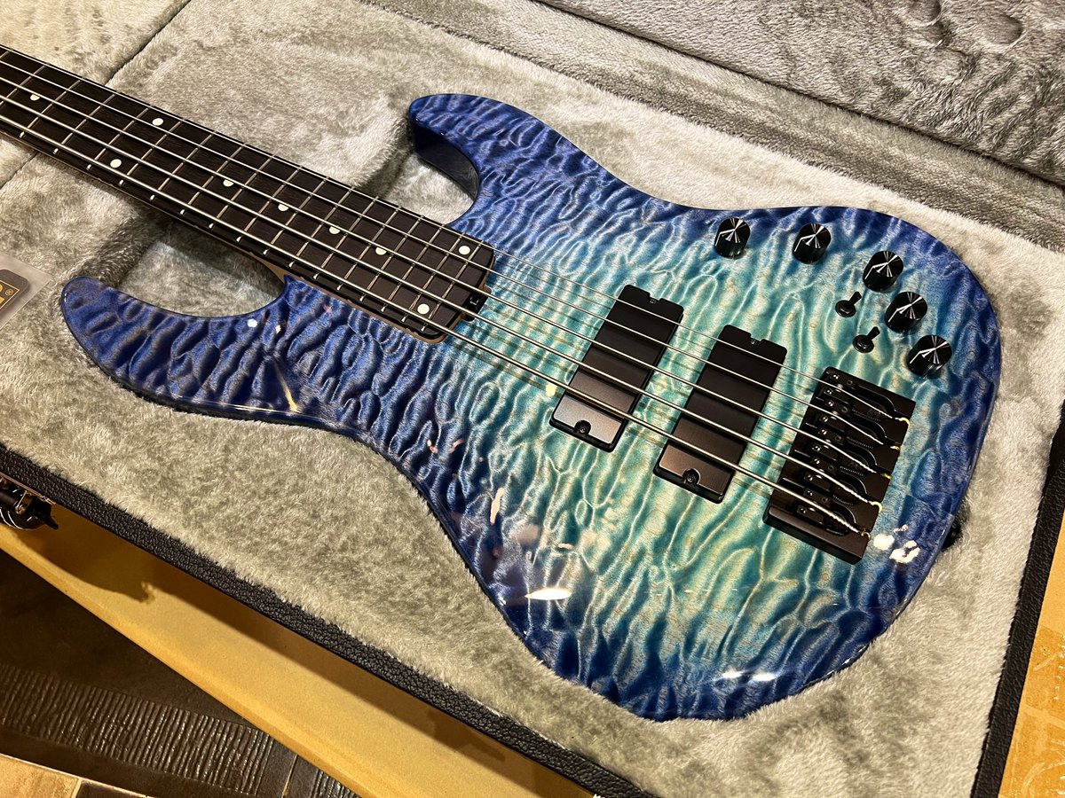 espmikan's tweet photo. Happy 20th Anniversary with ELECTRIC SOUND PRODUCTS 🍻
Welcome my second ESP ordermade!!
ESP MIKAN CUSTOM AMAZE CTM SL5 II
~ EVANESCENT ~
#espをすこれ #esp世界第一
@ESPGuitarsJP #espamazectm #espamaze #espordermade
Special thanks Mr @HandaJoji https://t.co/4lvKh2yKwY
