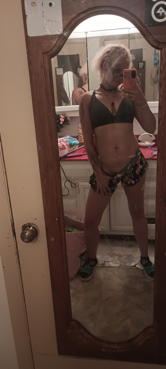 DD4710015963438's tweet image. DM me if u wanna buy some content to see more 💙💙🥰😜 help ya girl out please 🥺