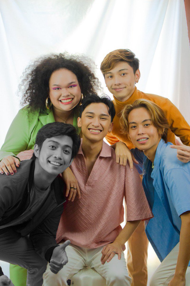 WhyJulyMusic's tweet photo. Buhay pa ‘yan, nag-abroad lang para makamit mga pangarap niya. https://t.co/0dc8lAyzLN