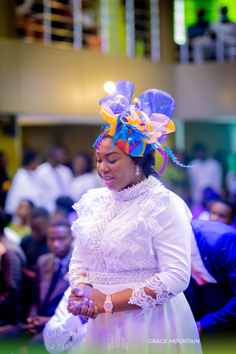 ladymercyelvis's tweet photo. Thank you Jesus for your presence on the mountain

#LadyMercyAgyemangElvis 
#PastorAgyemangElvis 
#GraceMountainMinistry 
#genesistvgh 
#daughtersofgrace https://t.co/y8ec3Ri0d5