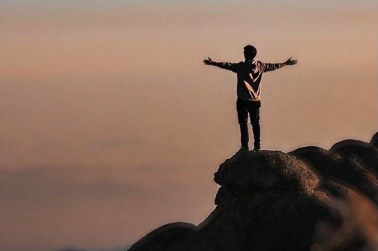 Mindset_FR's tweet image. Si vous voulez avoir du temps libre pour les loisirs, échapper à votre emploi de 9-5, vivre n&apos;importe où. vous n&apos;avez pas besoin d&apos;inventer des mensonges à votre patron.

Voici 7 façons pour gagner plus de temps et faire avancer les choses sans compétences en gestion du temps.