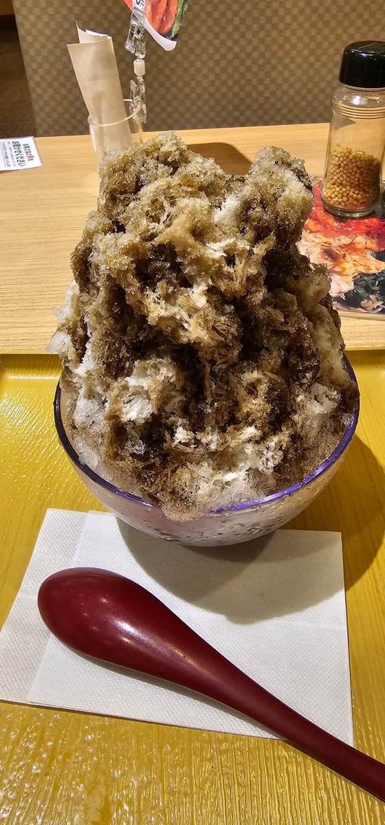 PurpleOcean63's tweet photo. デザートのかき氷デカすぎ https://t.co/ek9q5DUUKD