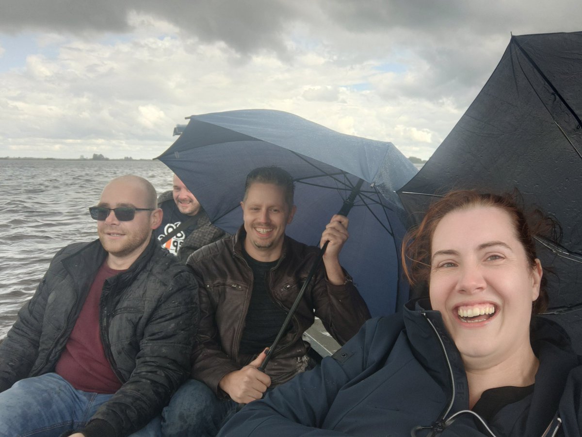 MethosNL's tweet photo. Weer en wind werden gisteren getrotseerd op de open wateren van Giethoorn tijdens een gezellig en creatief bedrijfsuitje. Bedankt allemaal! https://t.co/QCLzNoM8tq