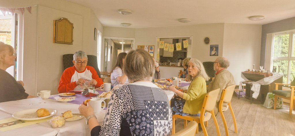 TheBigLunch_NI's tweet photo. Nancy chose #TheBigLunch as her degree placement, pictured here are Jenny Magee & Dr Isobel Hawthorne-Steele
Director of Research
#CommunityDevelopment
@UlsterUni
Since her #coronationbiglunch nancy had a #friendlybench made & plans a garden get together @Choice_Housing https://t.co/oN5MpnQa78