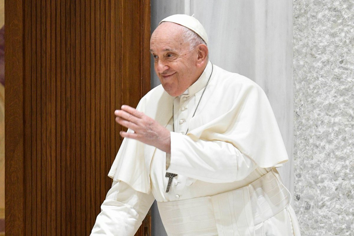 El #PapaFrancisco ha recordado que "la JMJ ha mostrado a todos que otro mundo es posible: un mundo de hermanos y hermanas, donde las banderas de todos los pueblos ondean juntas, una junto a la otra"
#AudienciaGeneral #9deAgosto