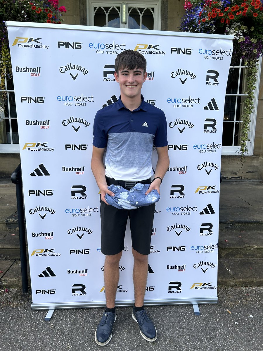 Big thanks to one of our members Kev Ronan for starting our juniors off yesterday in the @robrockgolftour event. Also a well done to junior member @Jackaldo05 for winning U18 boys gross with a gross 70 👏