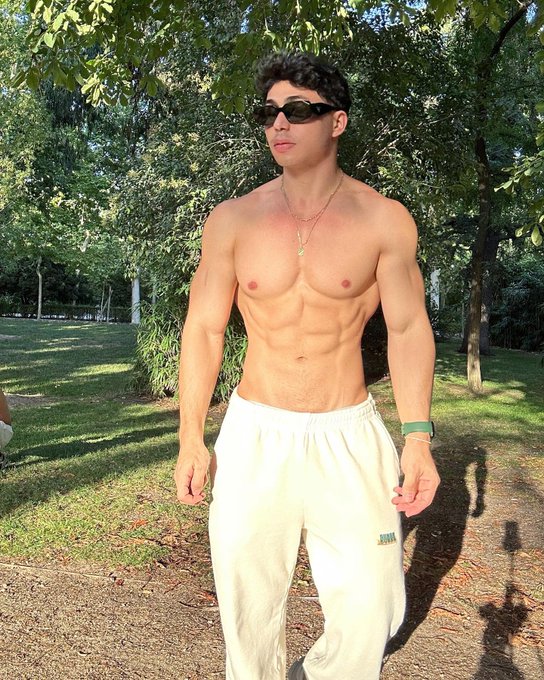 🔥 https://t.co/r94CJ1GU0z