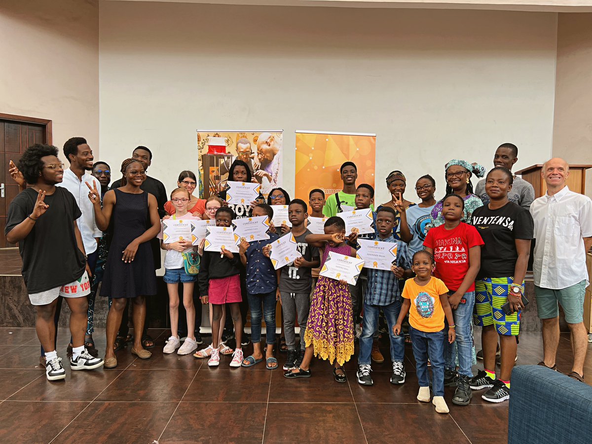 #SummerMakerDojo | ✅Session de juillet

Un mois d'apprentissage, de créativité et d'amitié s'achève. Bravo à tous nos jeunes makers, aux parents et à notre fantastique équipe du #FabLab ! Vos projets inspirants et votre passion ont été la clé de cette expérience exceptionnelle.