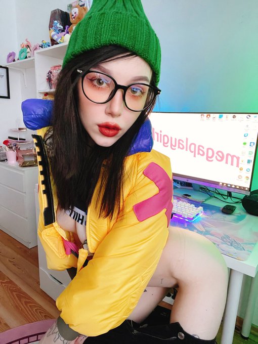 Karin_Aoi’s pics and videos