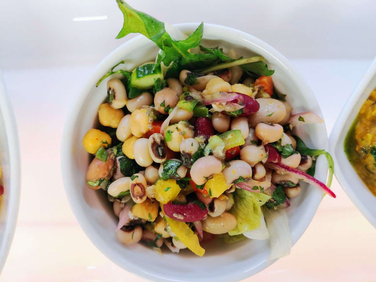 MattVernonChef's tweet image. #Goodness Good Food Good Mood pop up @PremierFoodsPLC Lifton yesterday and today. Brilliant feedback so far, customers are really enjoying the new healthy dishes! @AngelHillFood @chrisincefood @Louise__Goodall @jessey1965