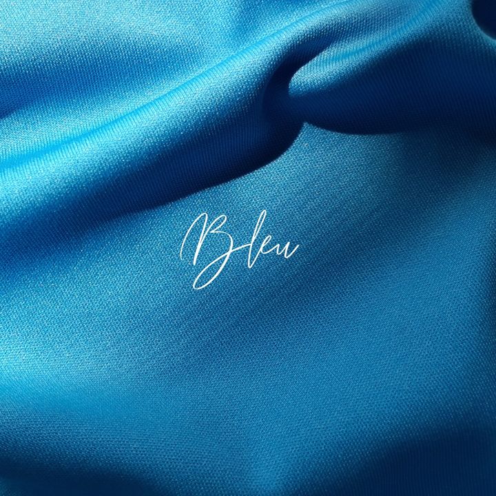 decorialfrance's tweet photo. La décoration bleue dans un intérieur est une invitation à plonger dans un univers de sérénité et d'élégance. Cette couleur intemporelle offre une palette infinie de nuances, allant du bleu clair et apaisant au bleu profond et envoûtant, créant ainsi une ambiance unique et raffin https://t.co/Y8ADwTTndV