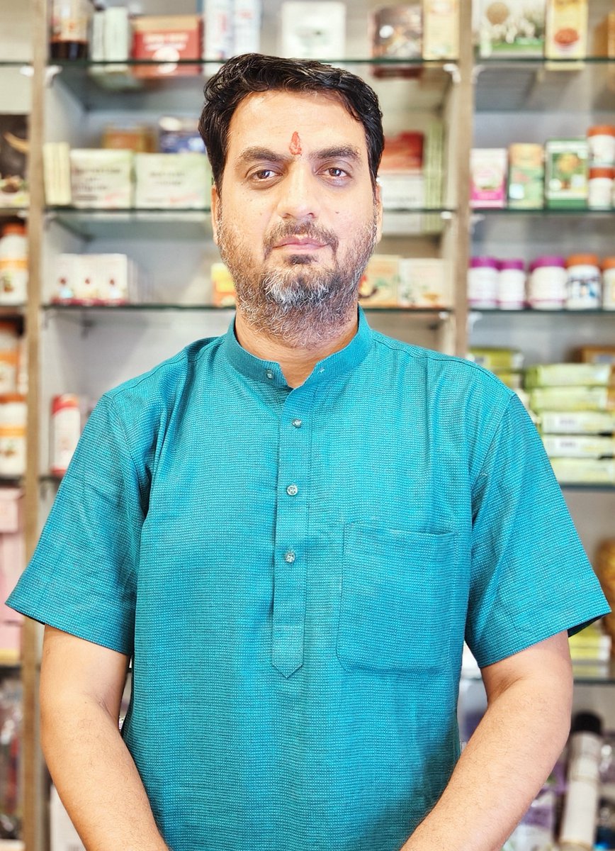 जीवन में कभी किसी से अपनी तुलना मत कीजिए। आप जैसे हैं, #सर्वश्रेष्ठ हैं। #ईश्वर की हर रचना अपने आप में #सर्वोत्तम हैं।

#योगसेवक #दिलीप_कुमार_तिवाडी।