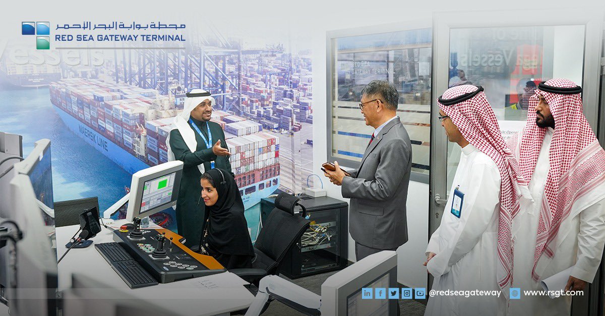redseagateway's tweet image. Honored to host Consul General of Thailand in Jeddah, Mr. Kittinai Nootakul, and delegation at Red Sea Gateway Terminal. Showcased operational and developmental processes, highlighting commitment to excellence. #RedSeaGatewayTerminal #JeddahIslamicPort #OperationalProcesses