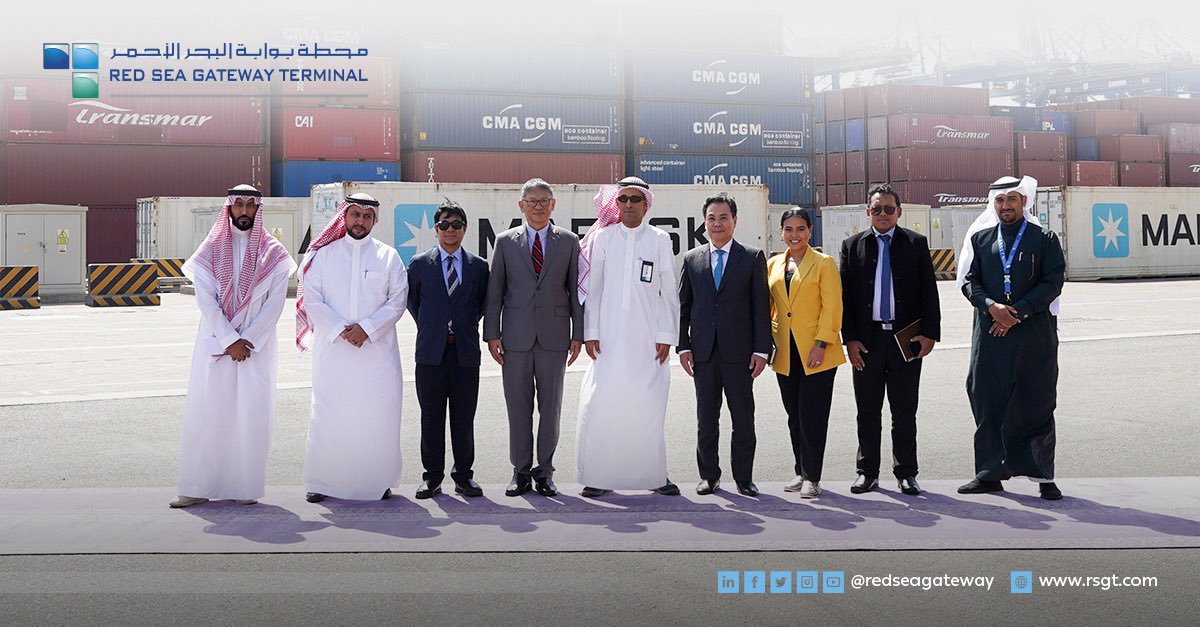 redseagateway's tweet image. Honored to host Consul General of Thailand in Jeddah, Mr. Kittinai Nootakul, and delegation at Red Sea Gateway Terminal. Showcased operational and developmental processes, highlighting commitment to excellence. #RedSeaGatewayTerminal #JeddahIslamicPort #OperationalProcesses