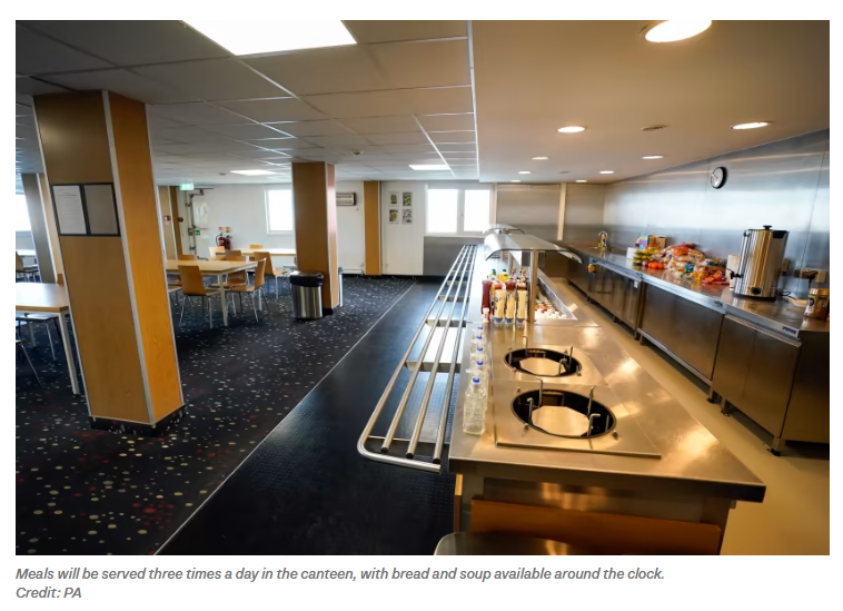 joanna_starz07's tweet photo. "People will eat in a canteen-style restaurant which will serve three meals a day. Bread and soup will be available 24/7."

How many of our homeless are offered 3 meals per day + soup &amp; bread + something better than a piece of cardboard on a pavement?

https://t.co/nqhaKIB44K https://t.co/lQdR7gxO67