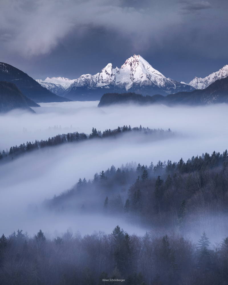 Out of Control.
The foggy Flow is literally Everywhere.

_______________ 
#landscapephotography #landschaftsfotografie #fog