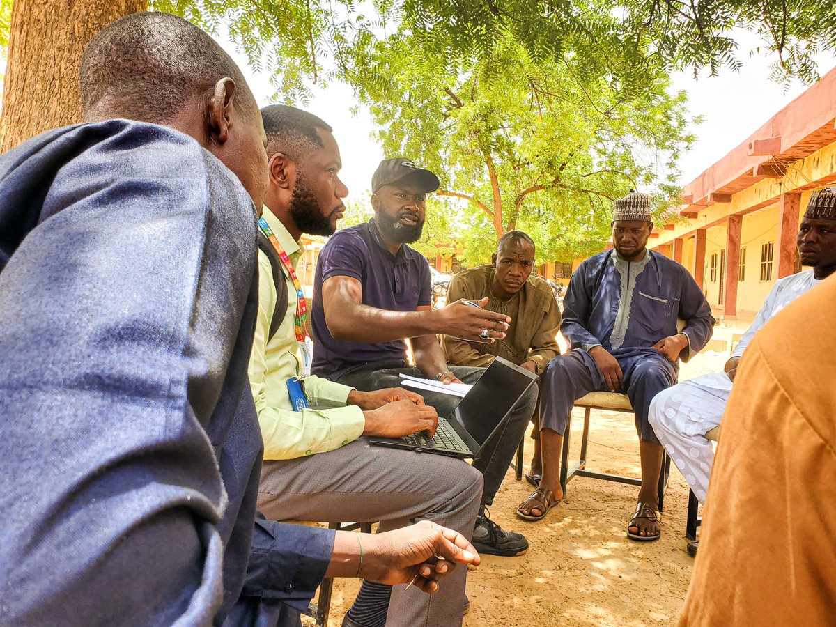 UNDPNigeria's tweet photo. In our drive to ensure accessibility and community empowerment, @UNDP 🇳🇬 team together with @NorwayMFA, recently engaged with residents of #Illela, Sokoto State, to understand the gaps and assess areas for development. 

@NorAmbNigeria @GovSokoto https://t.co/OU15ENXFkQ