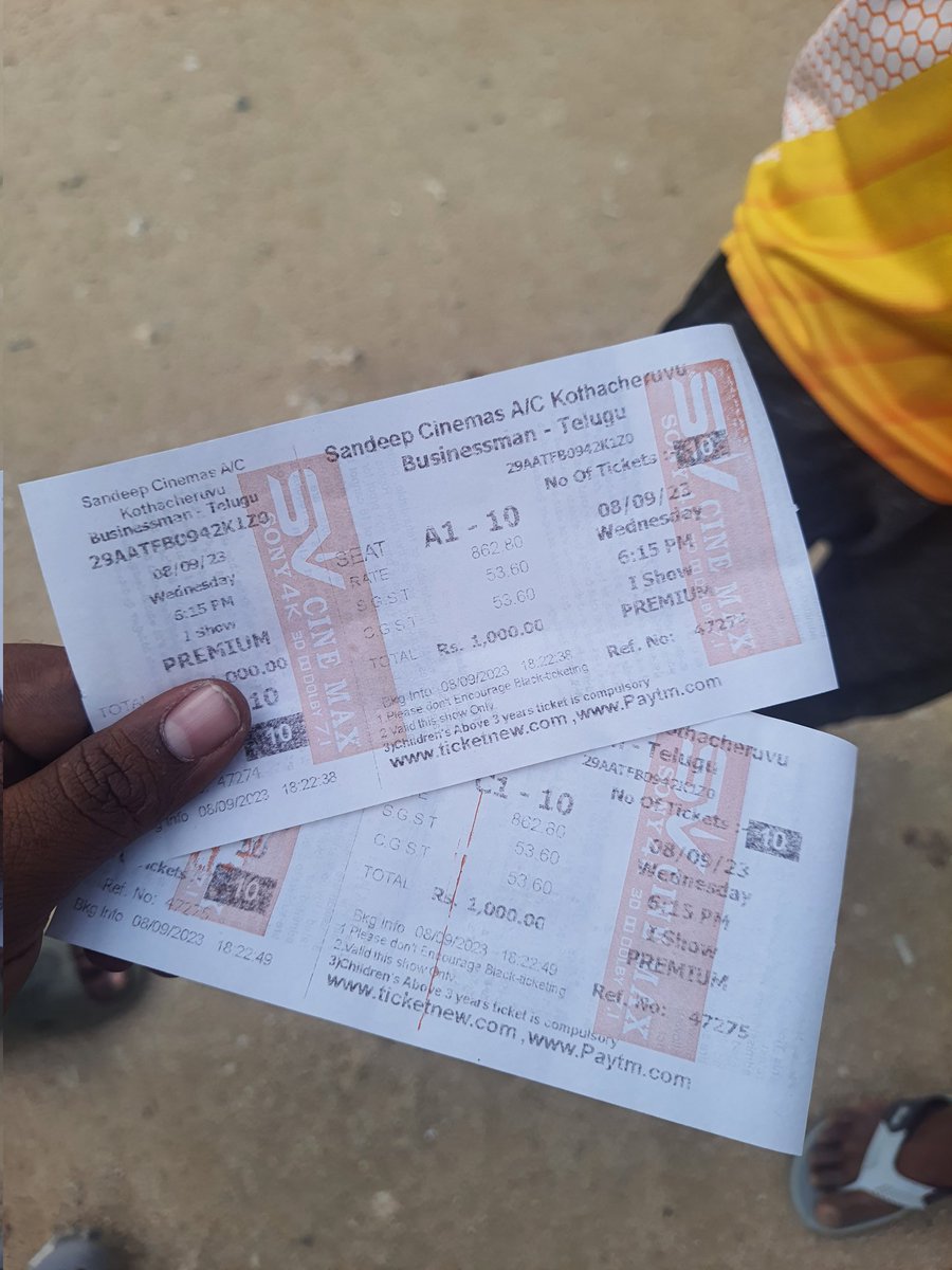 Rc fans -sambavam 20 tickets thanchadam garigindhi 💥💥💥
#Bussinessman4k
#HappyBirthdayMaheshBabu