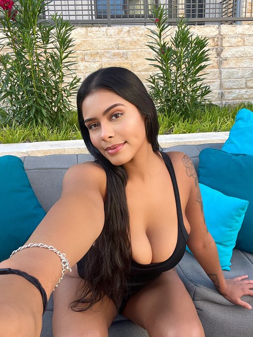 Vacation 😊😇 https://t.co/PTMnTmPchG