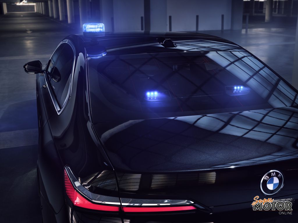 Bitcoinnhabebee's tweet photo. 🚗💥 ¡Rompiendo Barreras en Lujo y Seguridad!
Descubre los Innovadores Vehículos de Protección de BMW.
Una Revolución en Movilidad Segura.
#BMWProtection #LujoYSeguridad @BMWGroupEspana @BMWEspana
https://t.co/ULNXCjZtPv https://t.co/FhsghigUT7