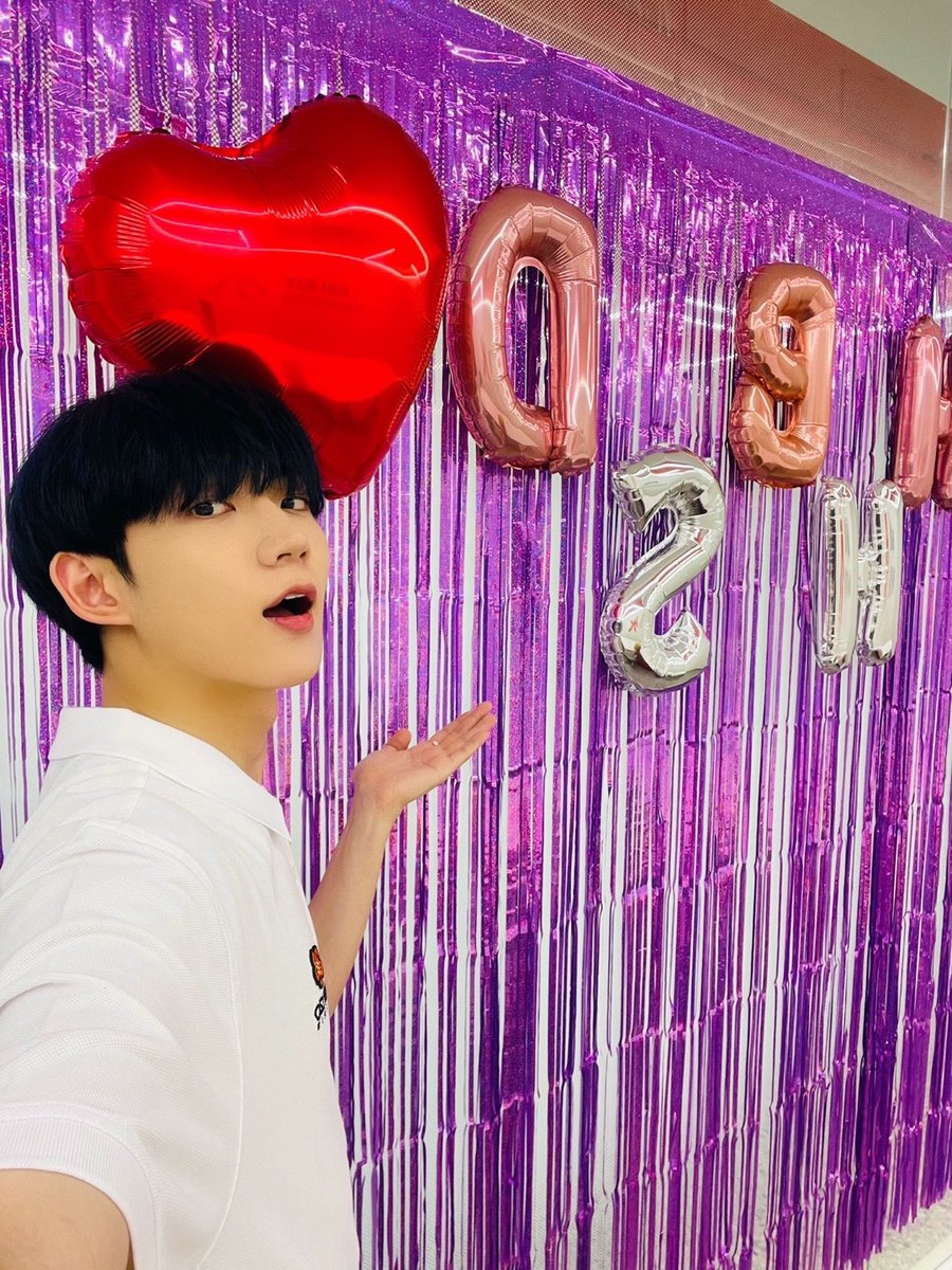 TPST_twt's tweet photo. [#형섭] 모두모두 행복한 형섭데이~🩵🫶🏻
iE 제일 고마워 정말~~ https://t.co/jEZ5q46jvO