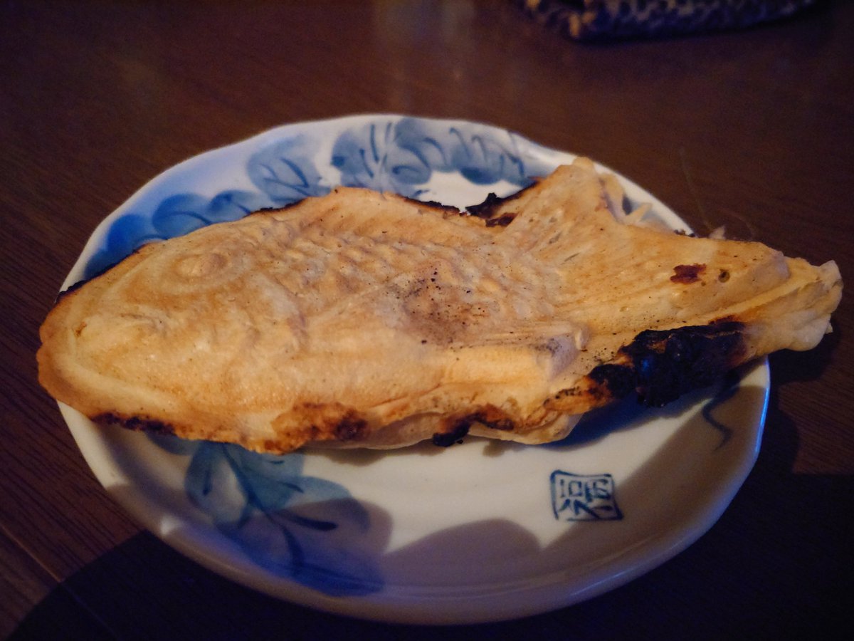 makelife88's tweet photo. 故郷の名店。天然たい焼き。
一個焼き。
たいやき 伊藤商店
住所: 三重県四日市市浜田町２−２          
#伊藤商店 
#天然たい焼き https://t.co/L6cgt8BitW