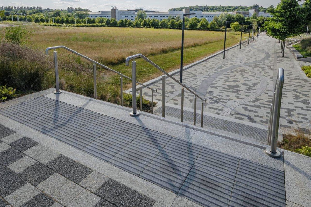 Hardscape_ENG's tweet photo. Kellen Lavaro Wit and Grijs Zwart paving and Newgrange concrete silver and black paving.
🏴
Landscape Architects: @WA_LLP
Paving Contractor: @balfourbeatty
🏴
#bioquarteredinburgh #regeneration #granite #paving #kellen #lavaro #newgrange #concrete https://t.co/89rRxH7O2n