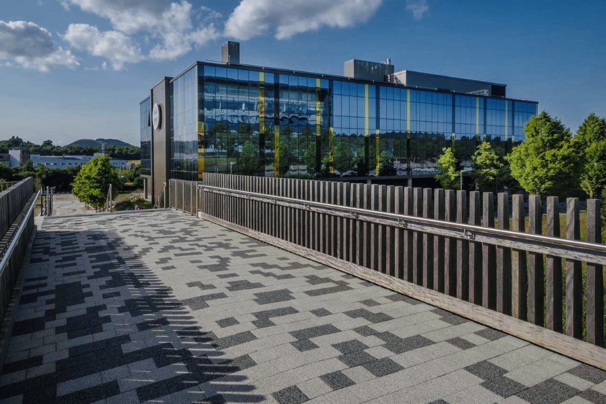Hardscape_ENG's tweet photo. Kellen Lavaro Wit and Grijs Zwart paving and Newgrange concrete silver and black paving.
🏴
Landscape Architects: @WA_LLP
Paving Contractor: @balfourbeatty
🏴
#bioquarteredinburgh #regeneration #granite #paving #kellen #lavaro #newgrange #concrete https://t.co/89rRxH7O2n