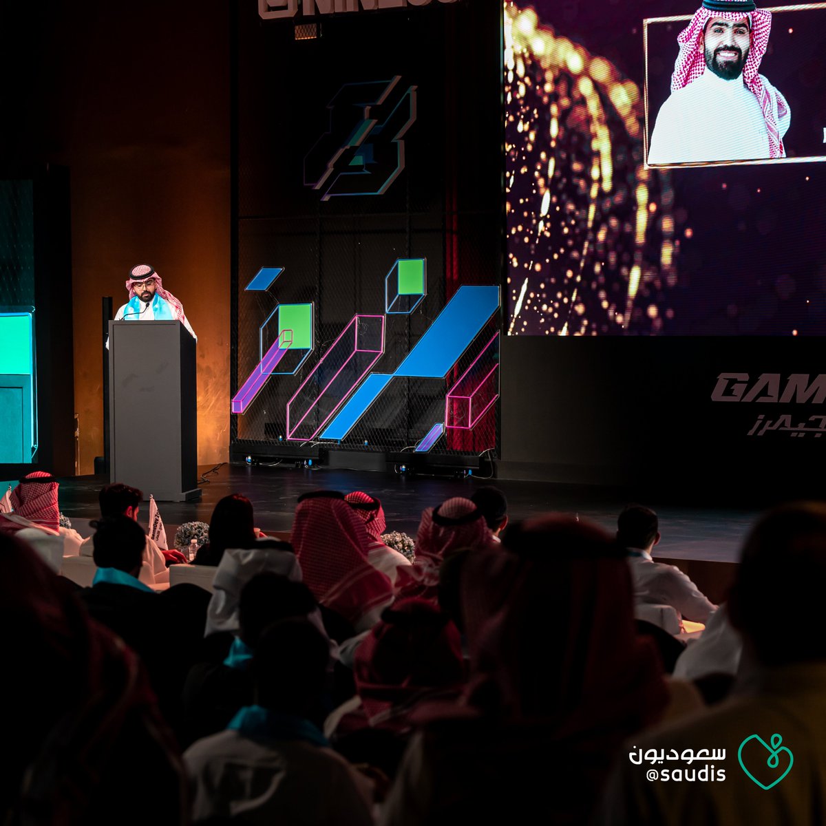 خطوة جديدة نحو تحقيق الطموحات السعودية في مجال الألعاب الالكترونية.. الأكاديمية السعودية للرياضات الإلكترونية تحتفي بتخريج أول دفعة من الخريجين في هذا المجال 🎮🇸🇦 #سعوديون
