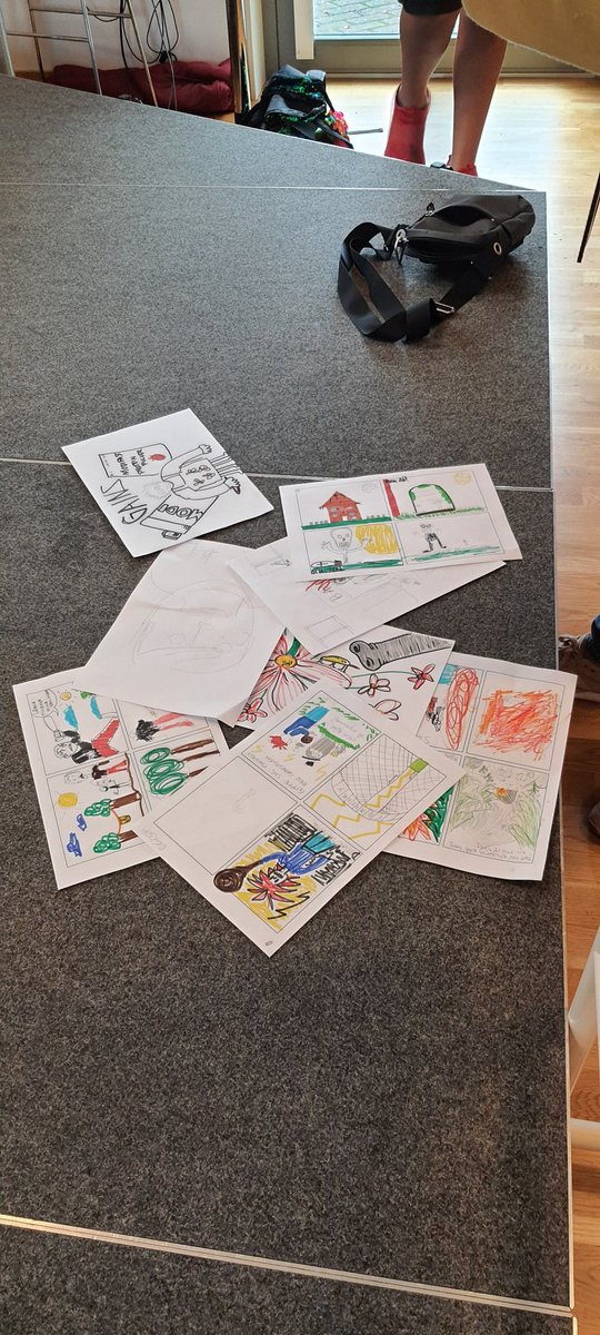 Chopythes's tweet photo. Had a workshop yesterday and it was so much fun! 
Can't wait for fall to do more <3

The kids were hilarious and I loved every moment of it <3 https://t.co/vuNLPShXGp