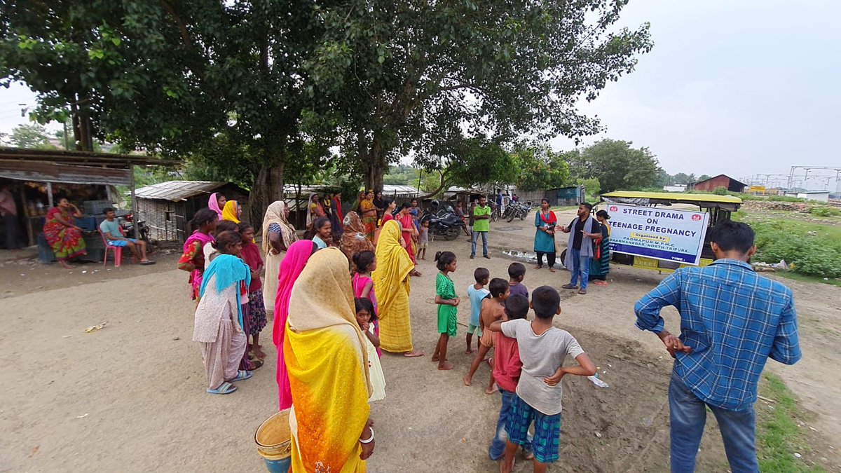 DrBireswar's tweet photo. Today street drama on teenage pregnancy held at Venu -Railgate durgapur and signal basi... under padmapur uphc, in presence with asha,asha facilator n ward members https://t.co/X74C6EZklt