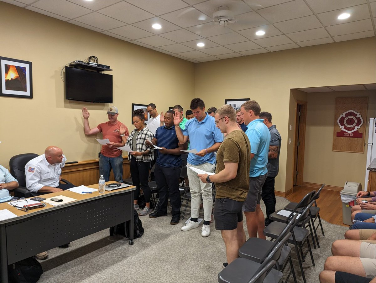At last night’s Union Meeting, President Renfro had the privilege to swear in 13 new members to this great Local.  Congratulations Sister &amp; Brothers!  We look forward to watching you grow and serve the great <a href="/CityofRockford/">City of Rockford</a>!  #unionstrong   #unionproud🇺🇸