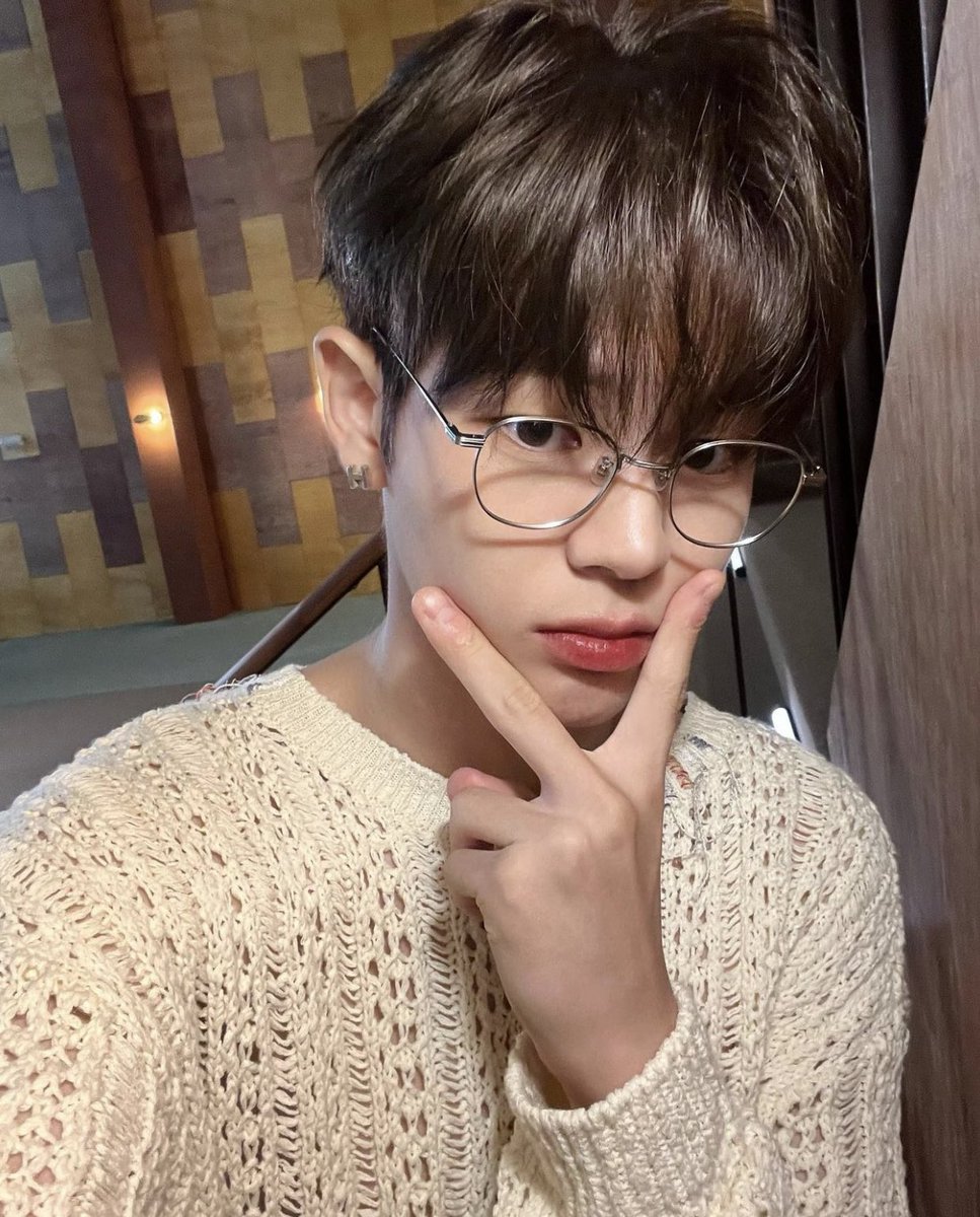 Junghyun tweet media