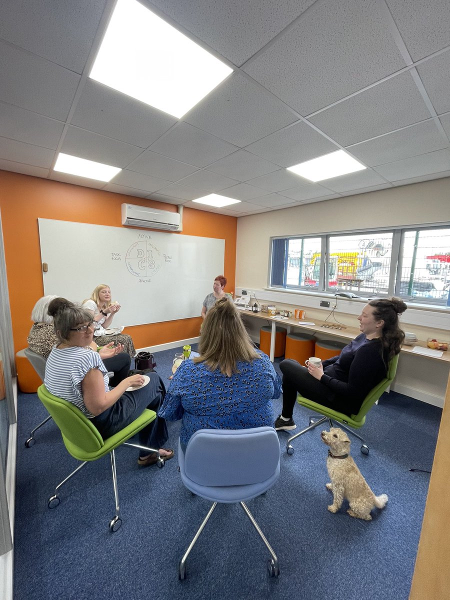 PinstoneComms's tweet photo. Breakfast meetings are the best kind of meetings 🥓🍳🥐 @pagie7 hosted an engaging team building workshop this morning, accompanied by delicious breakfast sandwiches from a local café- the office dogs loved it too 🐶 https://t.co/nUTnTIGWTc