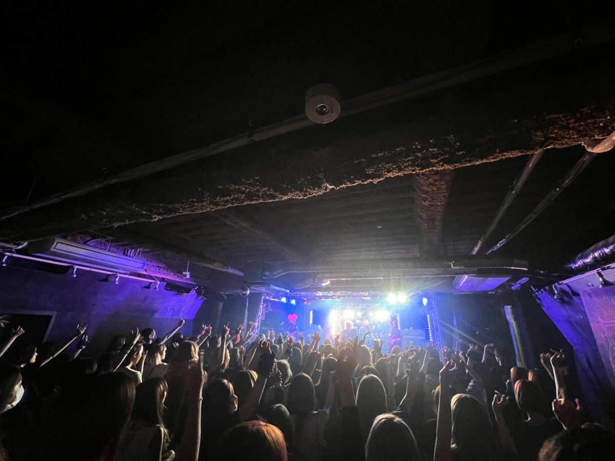 Royz_official's tweet photo. 富山公演お疲れ様でした！4年振りの公演でしたが、待っていてくれた皆様、かけつけてくれた皆様ありがとうございました👨‍👨‍👦‍👦✨思い入れのある会場に、今回のツアーで帰ってくるとこができて良かったです！次はセミファイナル仙台公演！よろしくお願いします🔥 https://t.co/jmKshgILaz